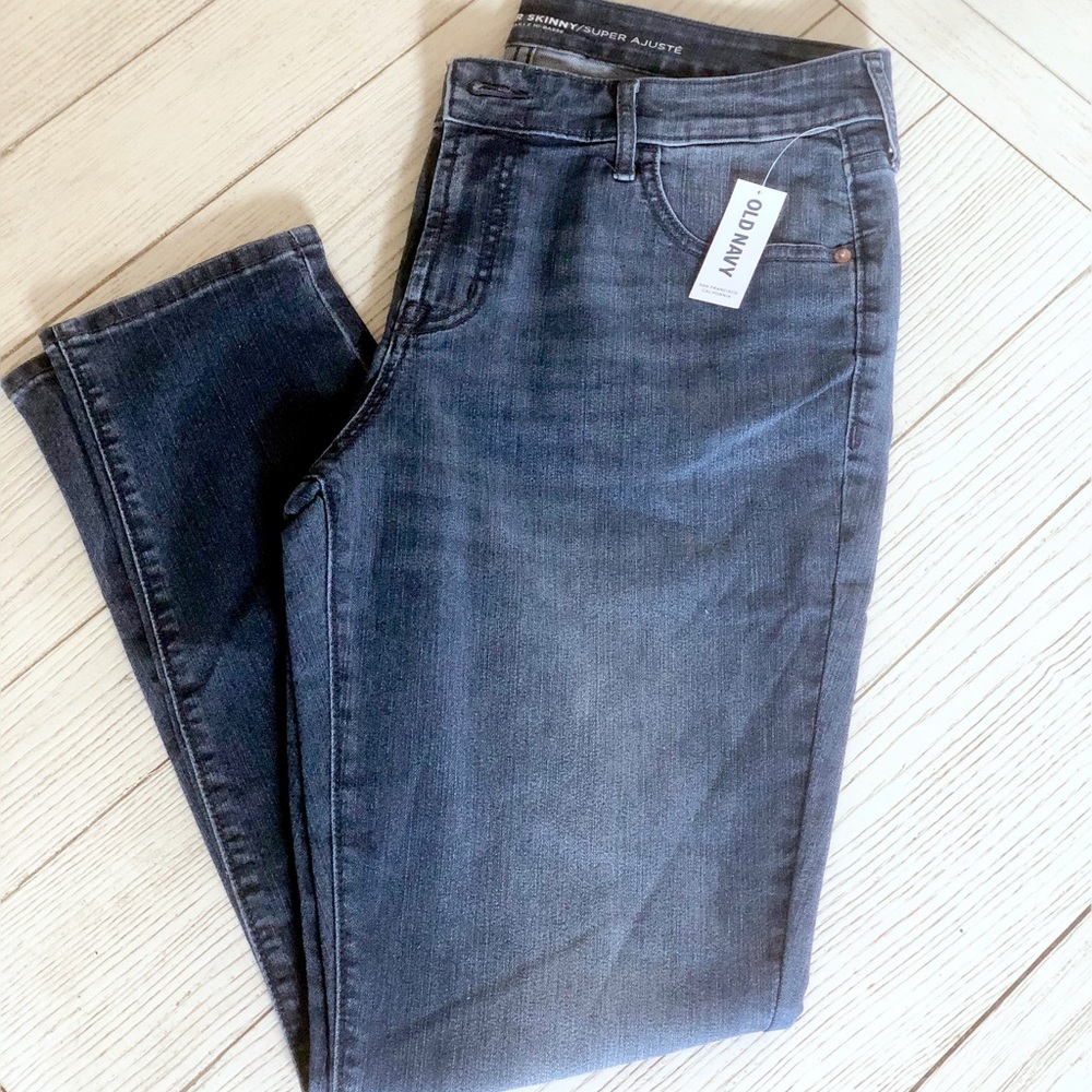 BRAND NEW OLD NAVY JEANS